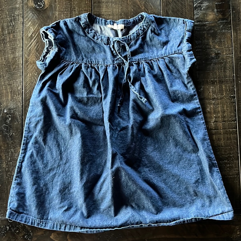 Size 4 (toddler) denim like Copper Key dress. Great condition!